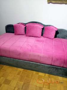 Krevet-sofa - skoro nov-Beograd!